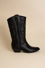 Lataa kuva Galleria-katseluun, Classic Western Charm Boots
