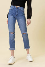 Lataa kuva Galleria-katseluun, High Waisted Boyfriend Jeans
