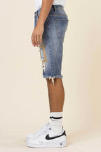 Load image into Gallery viewer, CAMO&amp;TWILL PATCHED DENIM SHORTS
