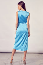 Load image into Gallery viewer, FRONT TIE SLIT WRAP DRESS
