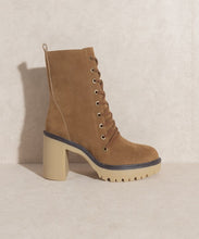 Load image into Gallery viewer, Suede Platform Boots
