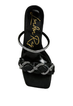 Load image into Gallery viewer, Chain Detail Knot Sandals
