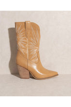 Lataa kuva Galleria-katseluun, Western Cowboy Boots
