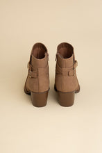 Indlæs billede til gallerivisning Sleek Ankle Buckle Boots
