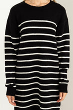 Indlæs billede til gallerivisning Classic Stripe Sweater Dress
