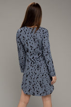 Indlæs billede til gallerivisning Leopard Print V neck Dress
