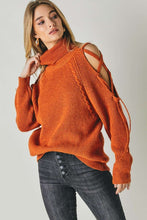 Lataa kuva Galleria-katseluun, Turtleneck Cutout Sweater
